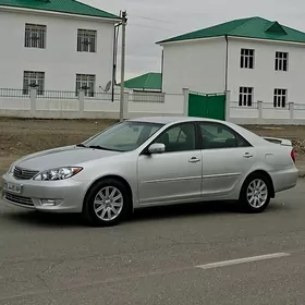 Toyota Camry 2004