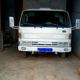 Mitsubishi Canter 2000