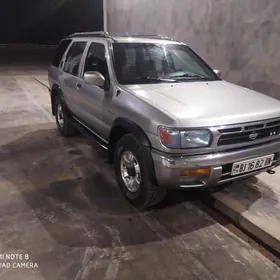 Nissan Pathfinder 1998