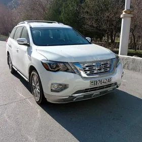 Nissan Pathfinder 2019