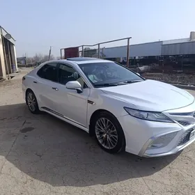 Toyota Camry 2018