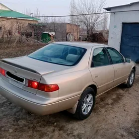 Toyota Camry 1999