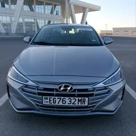 Hyundai Elantra 2020