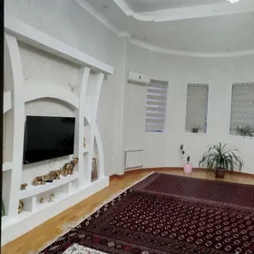 Satlyk jaý eýesinden