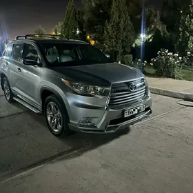 Toyota Highlander 2015