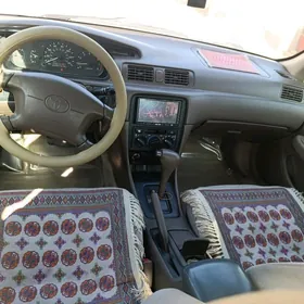 Toyota Camry 1999