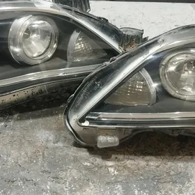 каролла 2012 фар