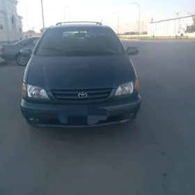 Toyota Sienna 2002