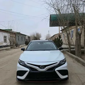 Toyota Camry 2020