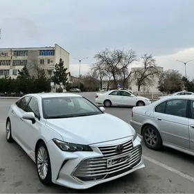 Toyota Avalon 2018