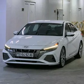 Hyundai Elantra 2023