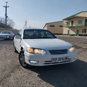 Toyota Camry 2000