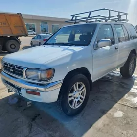 Nissan Pathfinder 1999