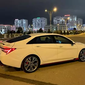 Hyundai Elantra 2022