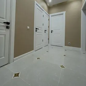 2 комн. 2 этаж Люкс  Мир 4