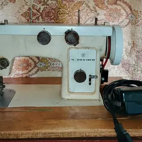 Чайка тикин машын