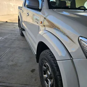 Toyota Hilux 2013