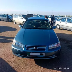 Toyota Camry 2000