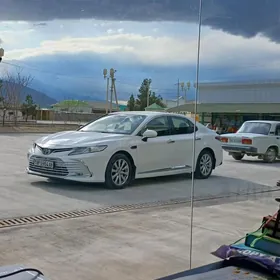Toyota Camry 2020