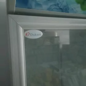 holodilnik witrina haladilnik