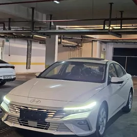 Hyundai Elantra 2025