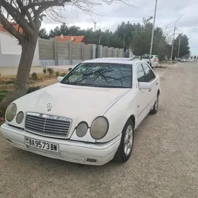 Mercedes-Benz E320 1996