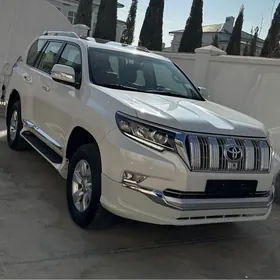 Toyota Land Cruiser Prado 2022