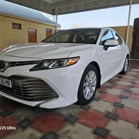 Toyota Camry 2020