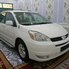 Toyota Sienna 2004