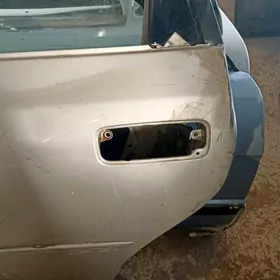 Avalon 2002 Yzky gapy