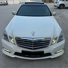Mercedes-Benz E350 2010