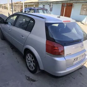 Opel Signum 2003