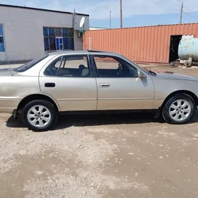 Toyota Camry 1995