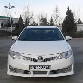 Toyota Camry 2014