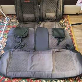 продам чехлы для машины