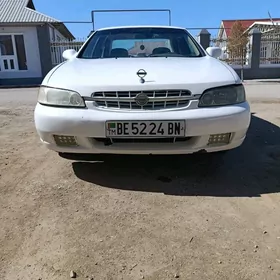 Nissan Altima 2000