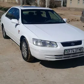 Toyota Camry 1998