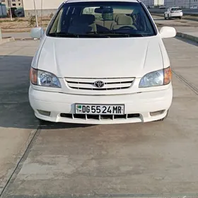 Toyota Sienna 1999