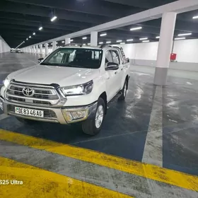 Toyota Hilux 2021