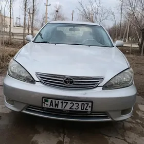 Toyota Camry 2004