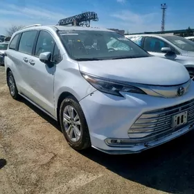 Toyota Sienna 2023