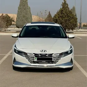 Hyundai Elantra 2022