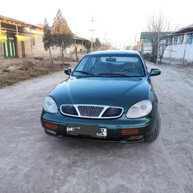 Daewoo Leganza 1998