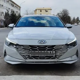 Hyundai Elantra 2021