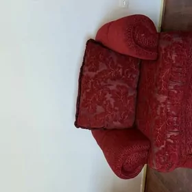 Продаются б/у диваны и кресла