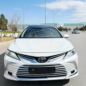 Toyota Camry 2024