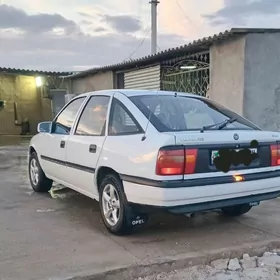 Opel Vectra 1990