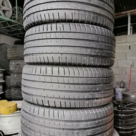 235 45 18 Michelin 2024 ýyl