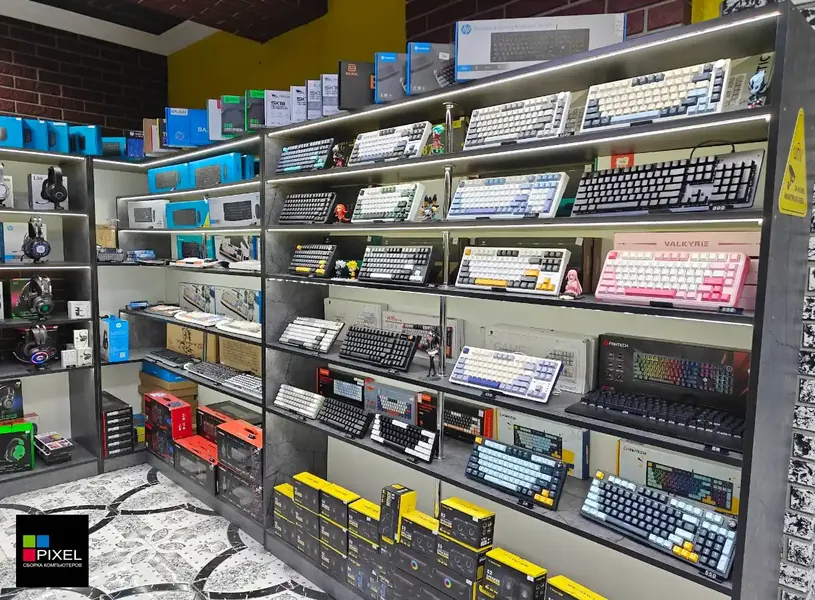 PIXEL COMPUTERS STORE Gallery 7