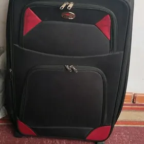 чемодан средний